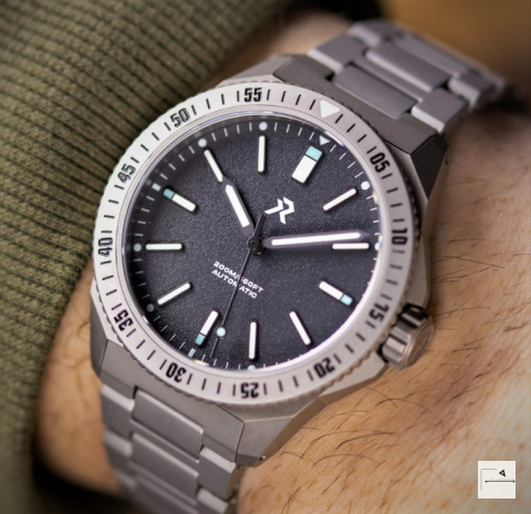 RZE: Endevaour Frigate Grey