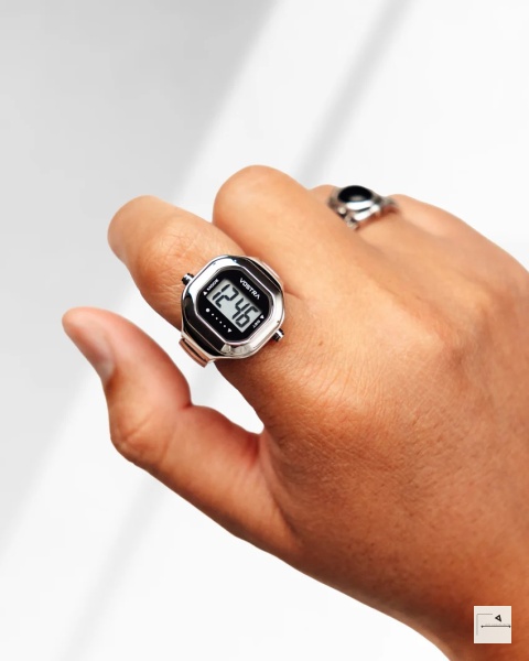 Vostra Vesta – Blind Box (losowy ring-watch z kolekcji Astral Forces)