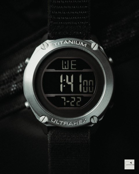 RZE: UTD-8000-BB (zestaw z dwoma paskami)