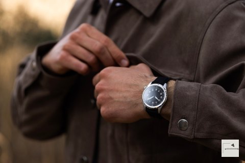 Vario 1945 A-11S Solar Quartz Raven Black Field Watch 40 mm