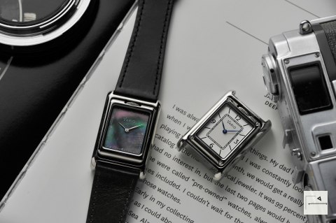 VARIO: VERSA Dual Time Silver-Black MoP