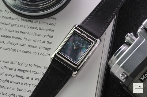 VARIO: VERSA Dual Time Silver-Black MoP